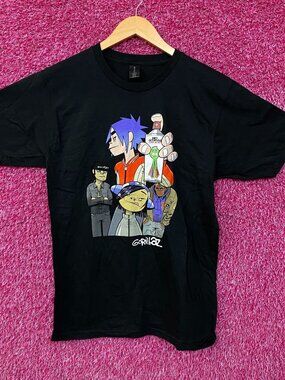 Gorillaz Group Poser 2001 Era Graphic T-Shirt Medium